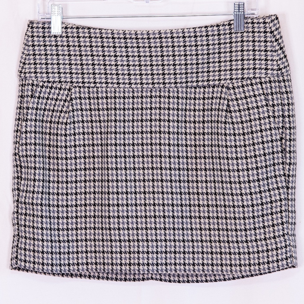 Banana Republic Size 8 Cream, Black & Gray Colors Patterned Miniskirt